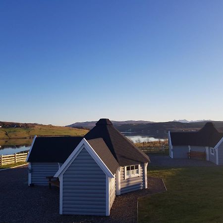 Skye Cabins Skeabost Exteriör bild